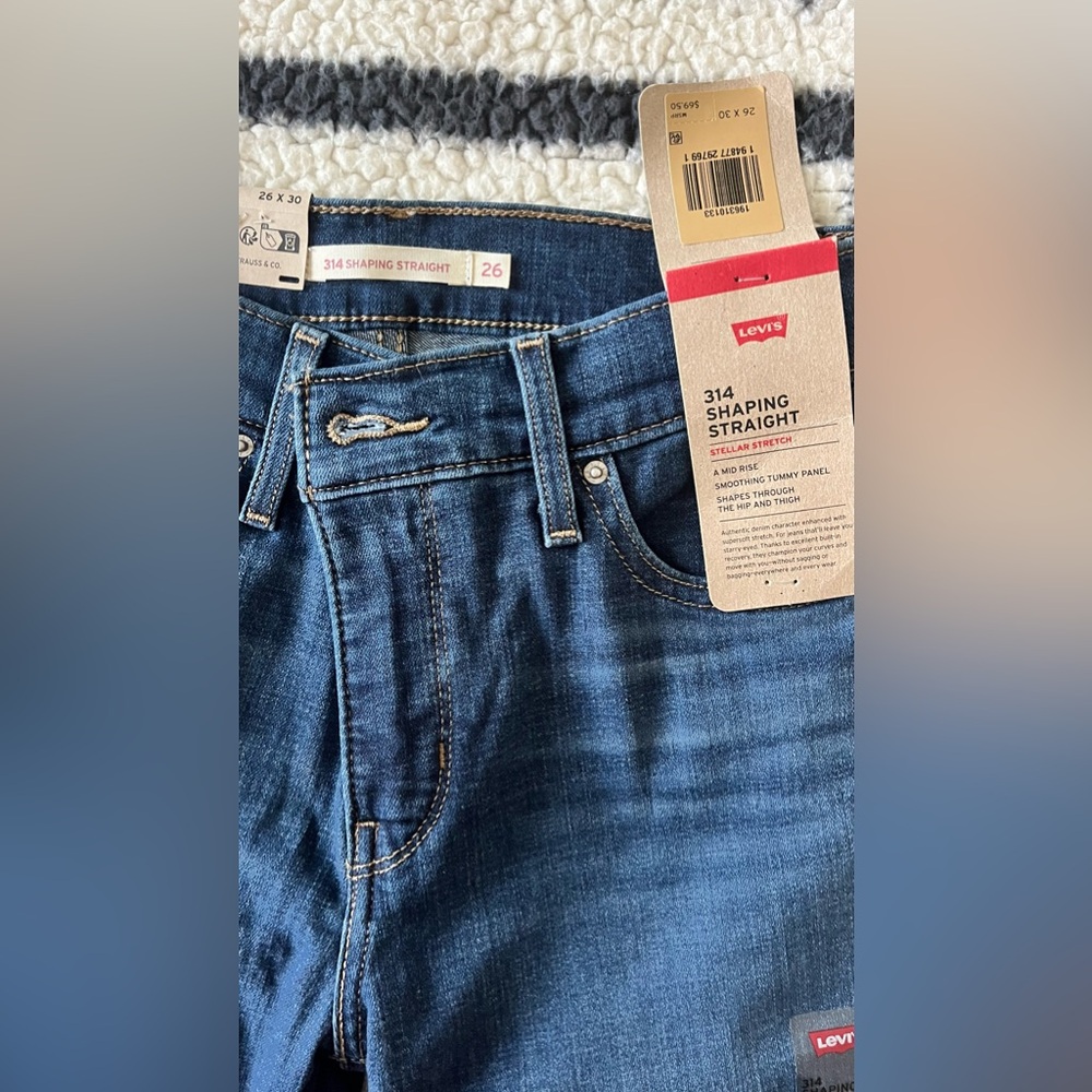 (S) Levis 314 women's Jeans size 26 x30 Stretch Shaping straight